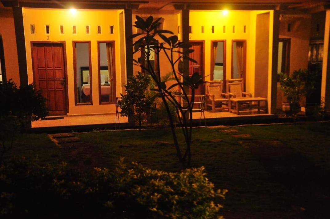 Pondok Guru Bakti Cottage Senaru Exteriör bild