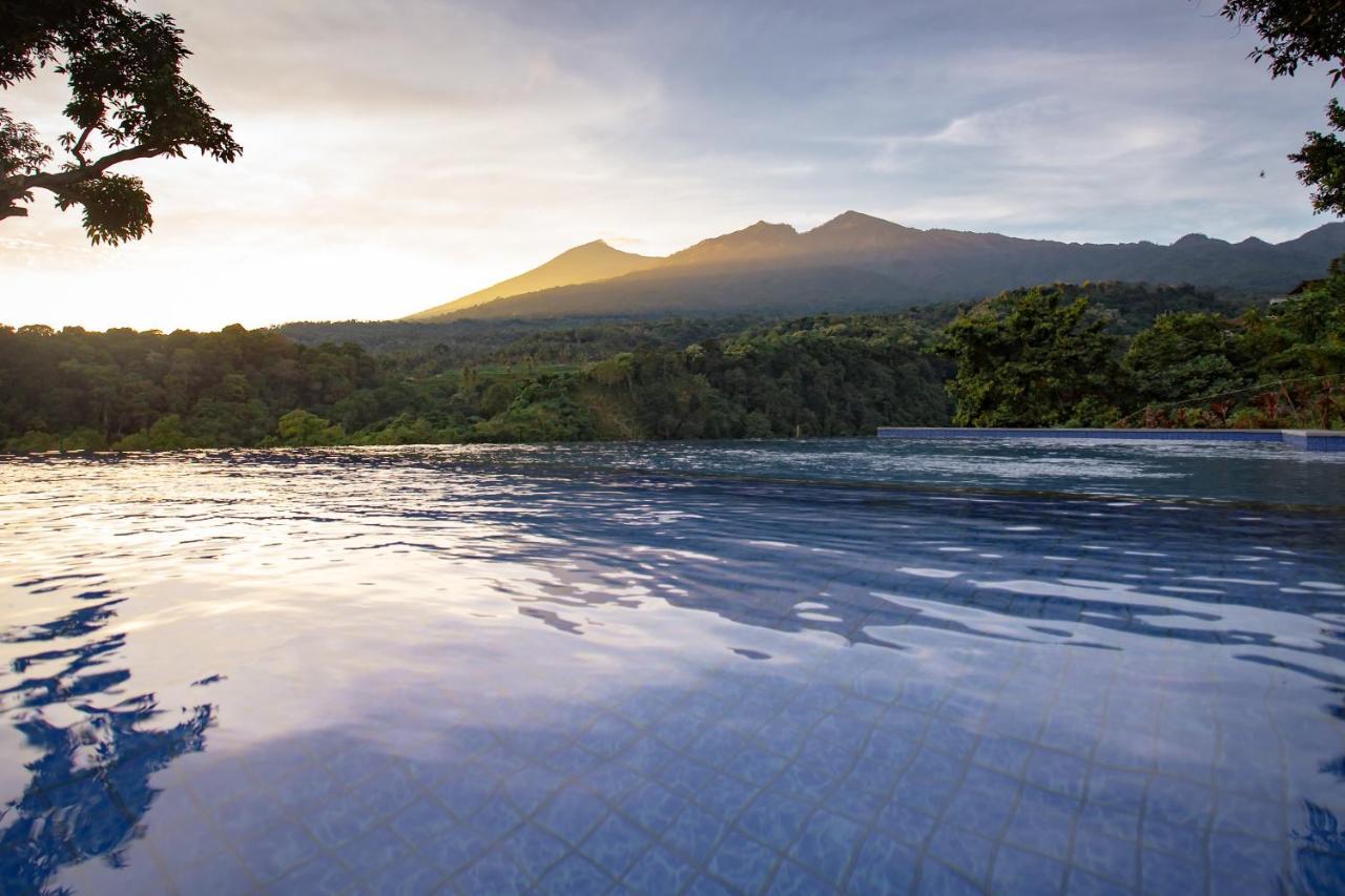Pondok Guru Bakti Cottage Senaru Exteriör bild